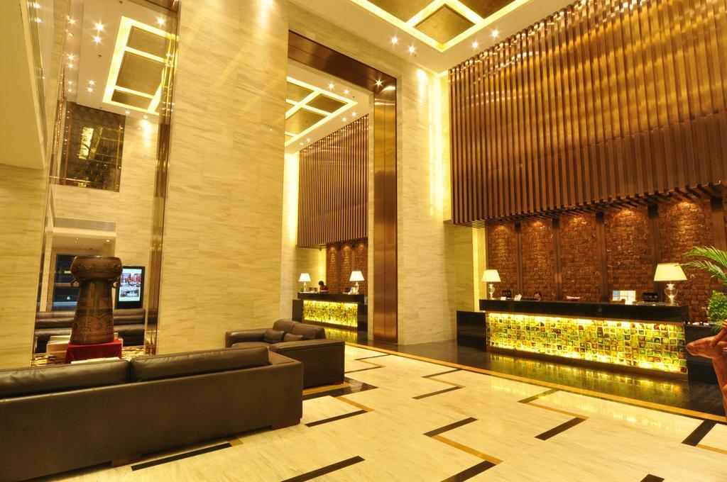 Jinwan International Hotel Csincsou Beltér fotó